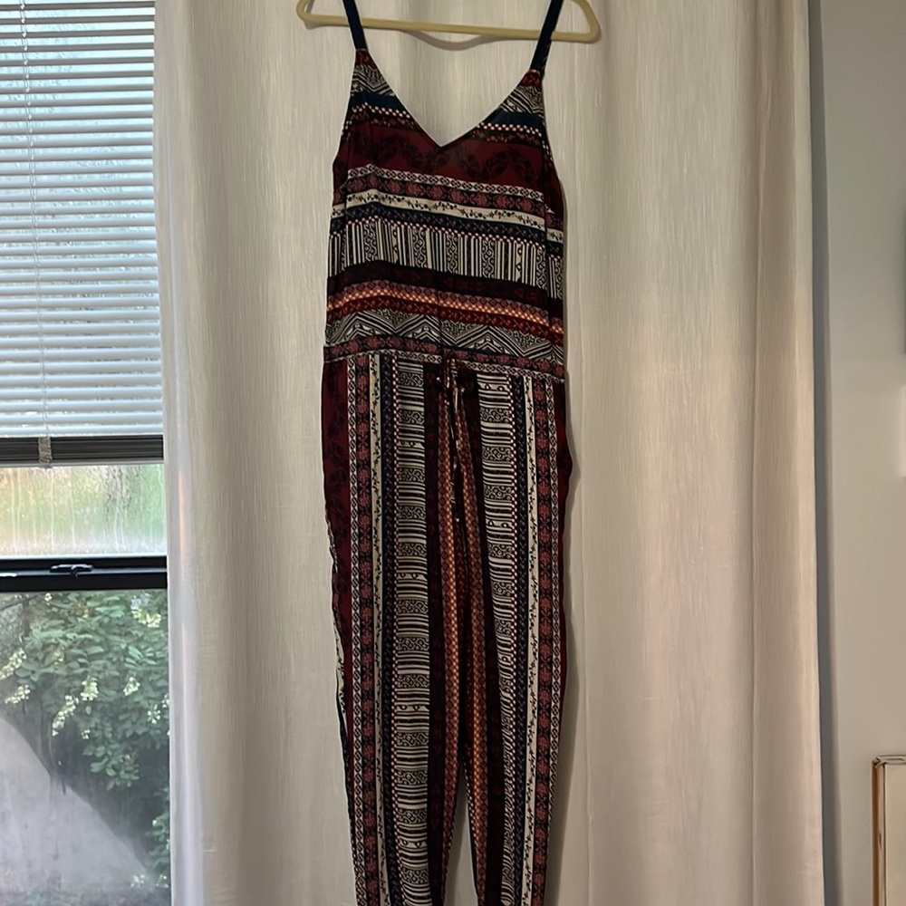 Printed sleeveless jumper.